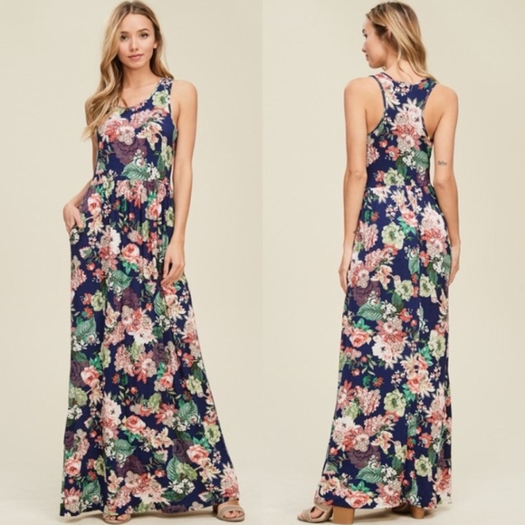 Glamvault Dresses & Skirts - Floral Sleeveless Pleated Dress With Pockets